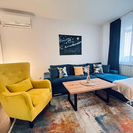 Mak Apartment - Free Parking - Balcony 사라예보 외부 사진