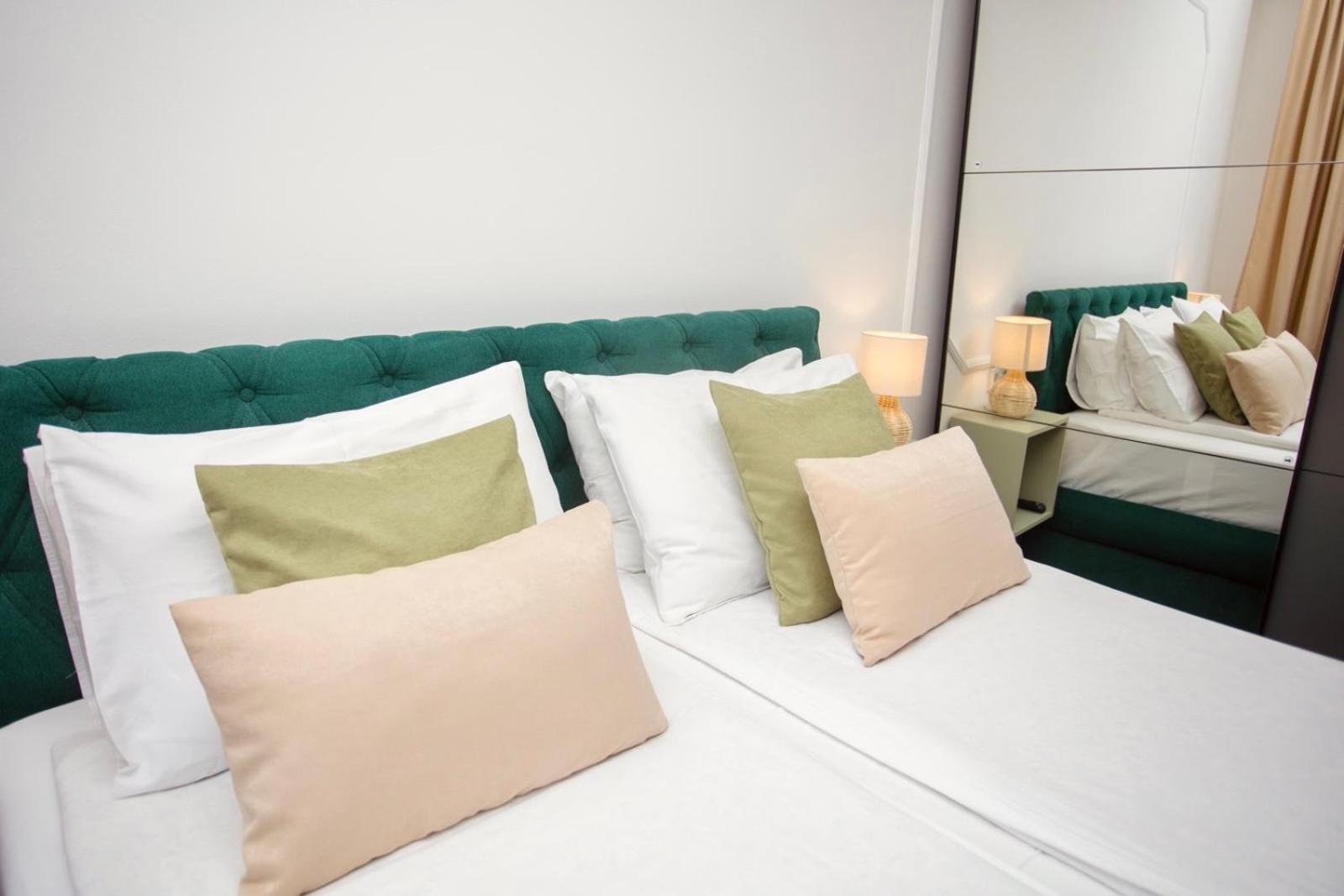 Mak Apartment - Free Parking - Balcony 사라예보 외부 사진